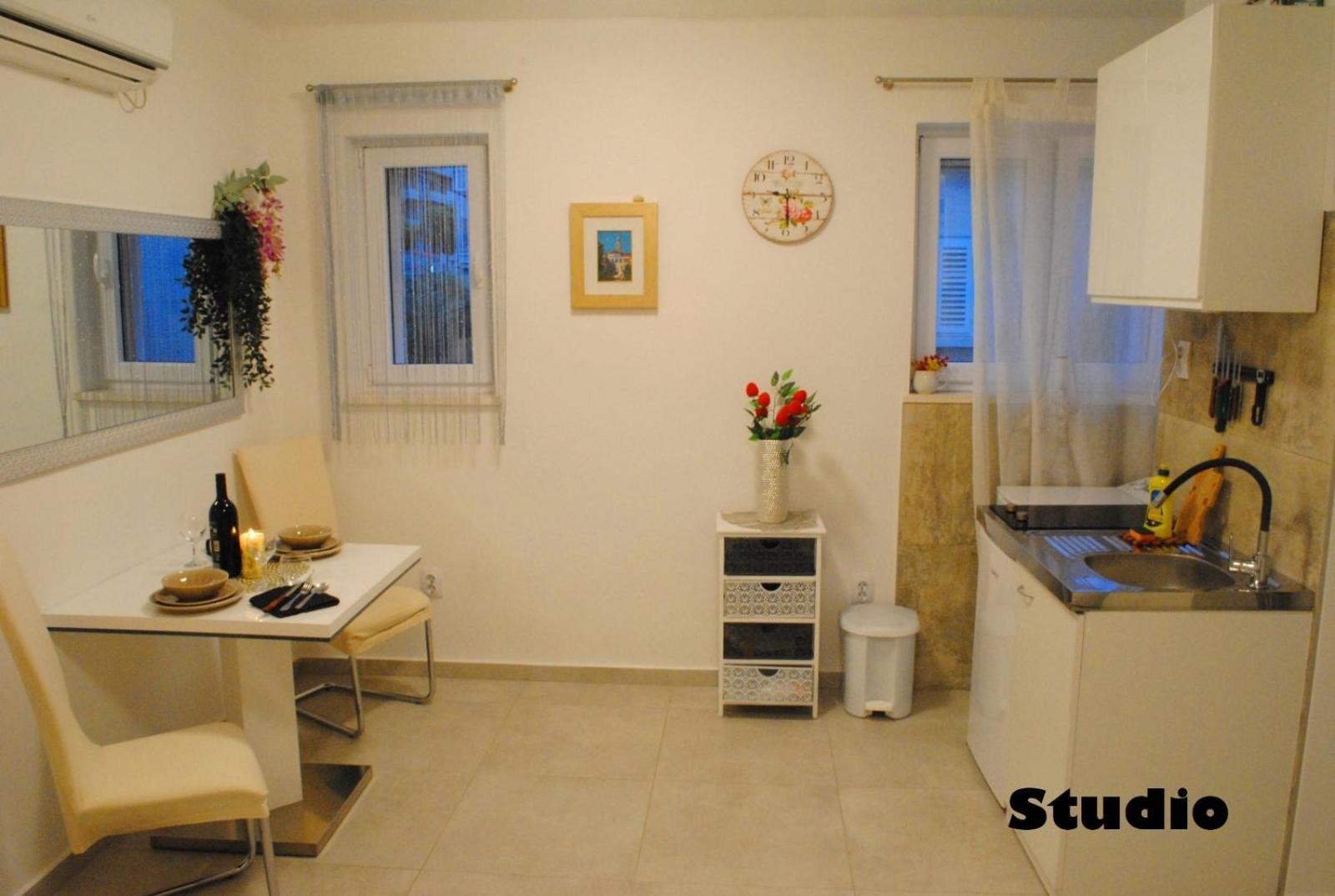 Sunshower Apartment And Studio Σπλιτ Εξωτερικό φωτογραφία