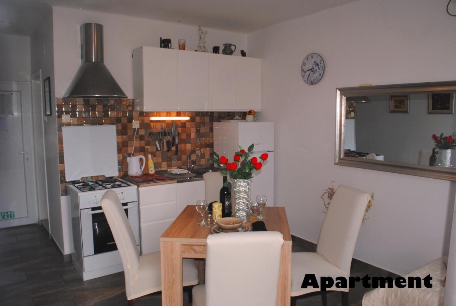Sunshower Apartment And Studio Σπλιτ Εξωτερικό φωτογραφία