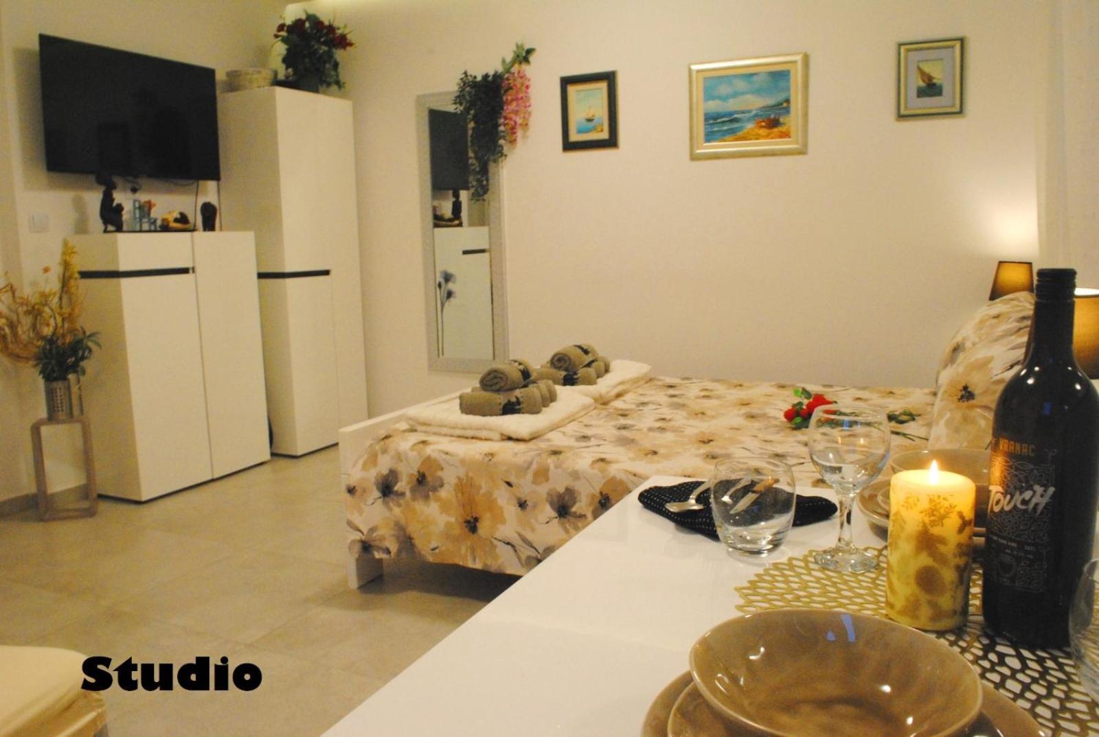 Sunshower Apartment And Studio Σπλιτ Εξωτερικό φωτογραφία